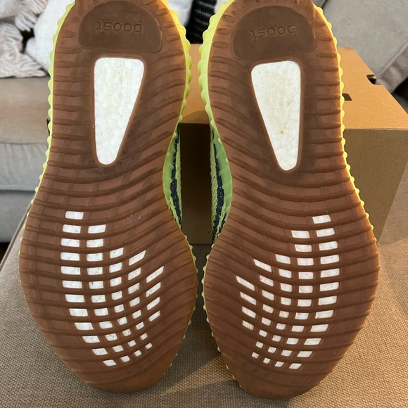 mens yeezy boost 350 V2 ‘semi-frozen yellow’ shoe - Picture 6 of 9